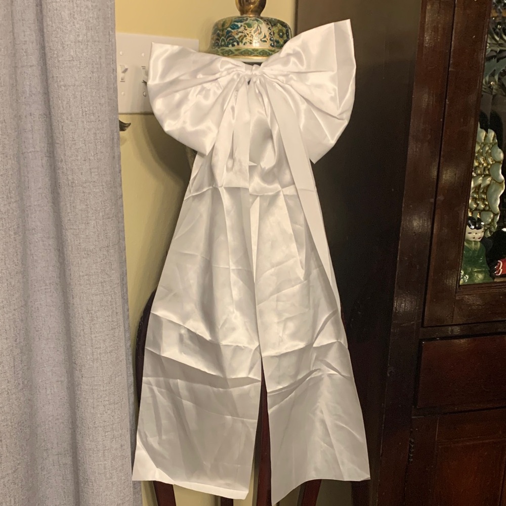 Satin Elegant White Bow Sash